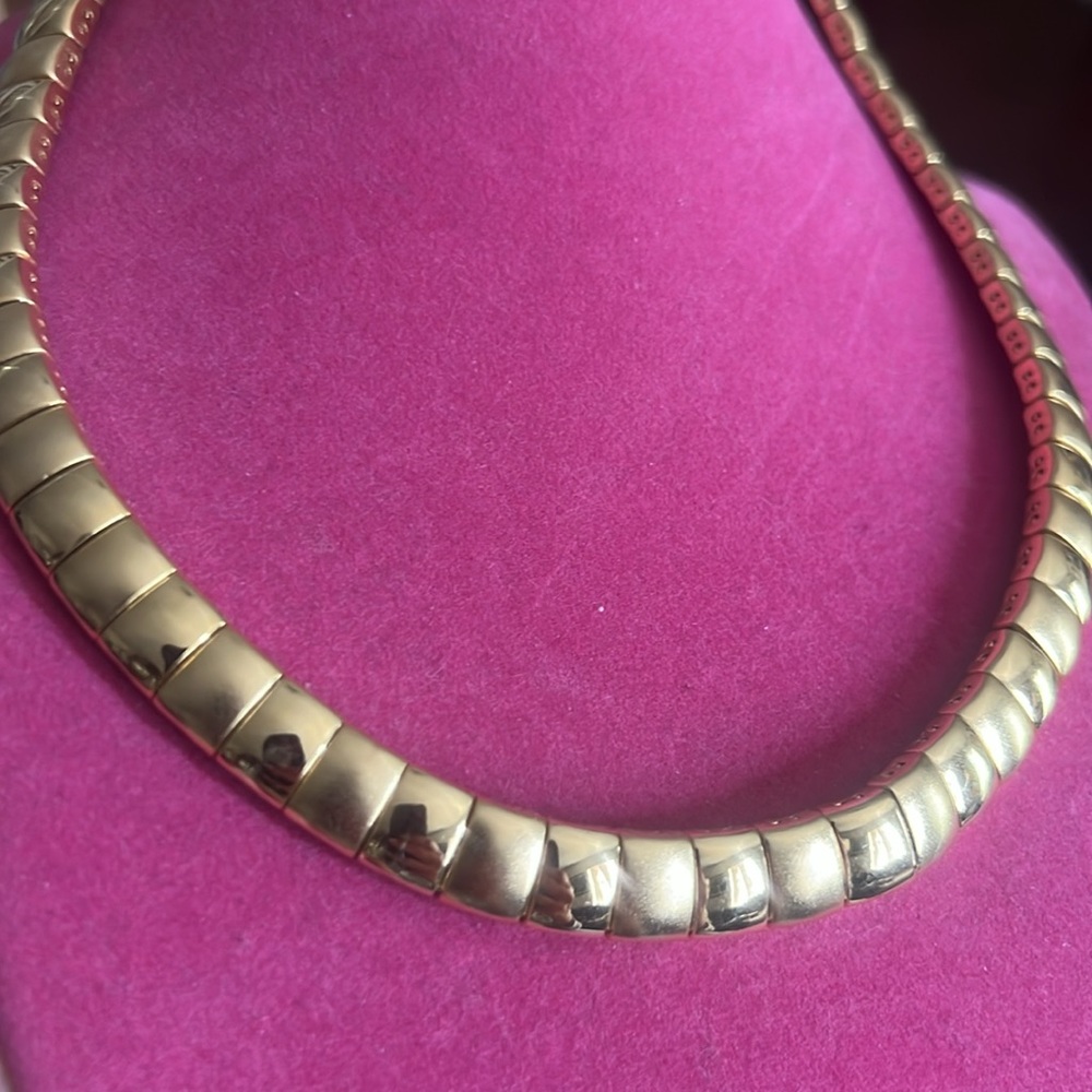 NAPIER Choker Style Gold Matte & Glossy Link Statement Necklace - Picture 8 of 8